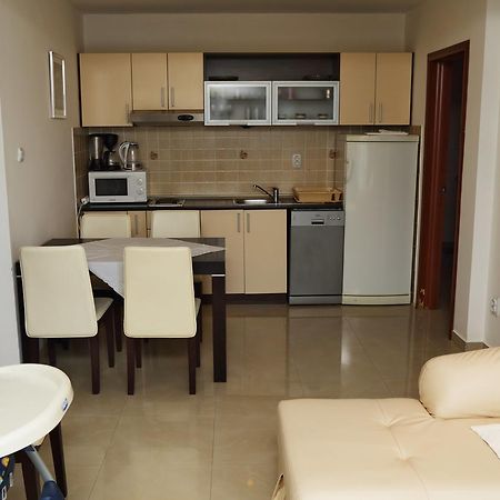 Apartmani Irena Petrovac Exteriör bild