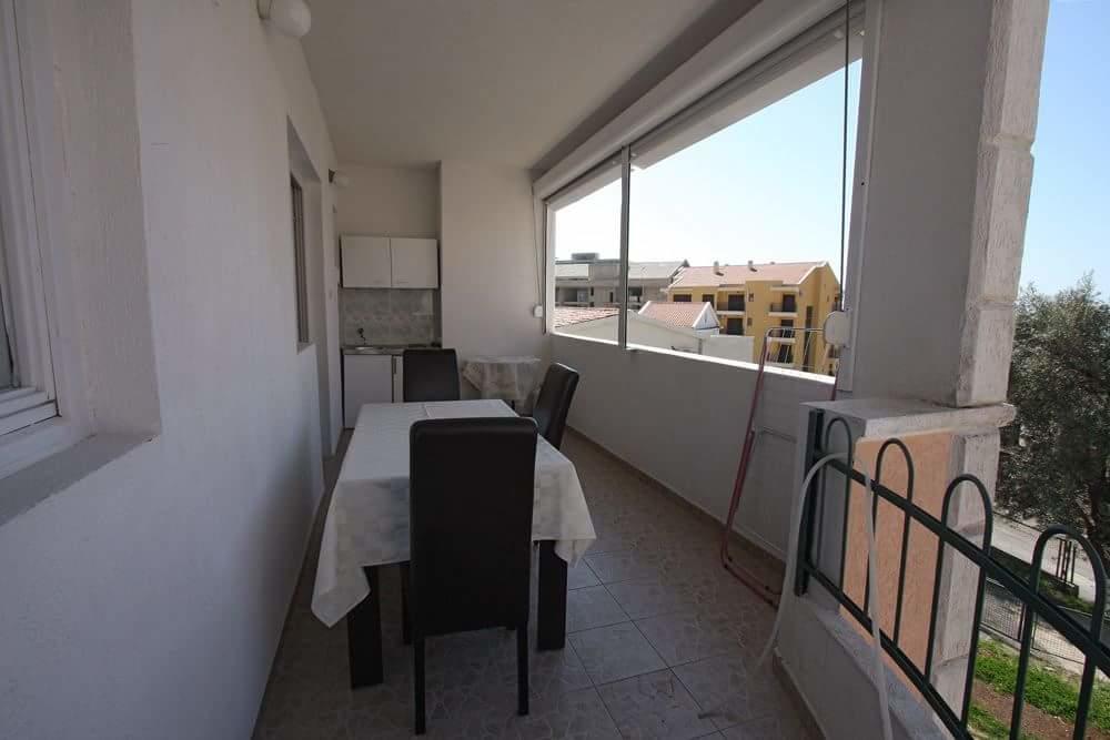 Apartmani Irena Petrovac Exteriör bild