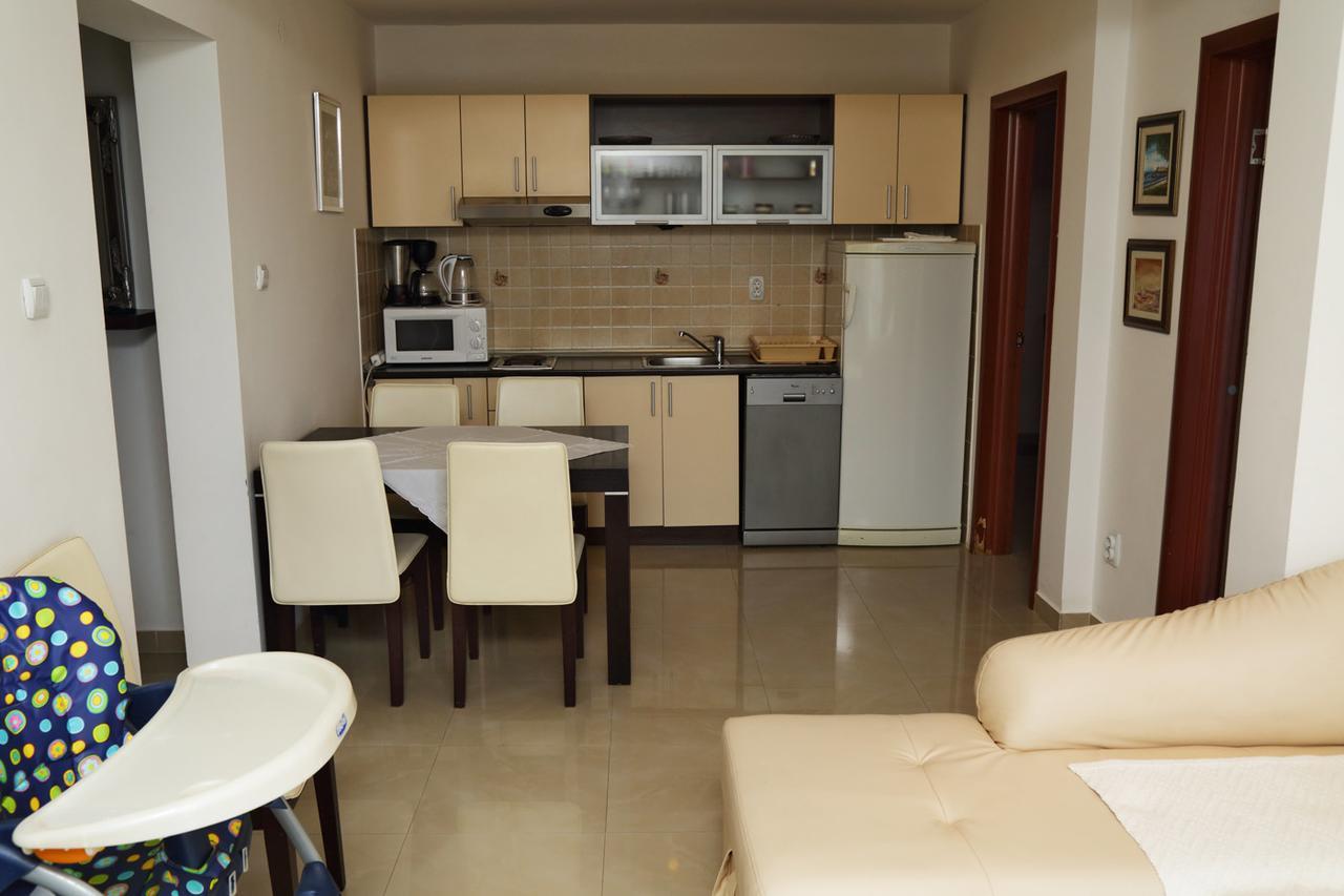 Apartmani Irena Petrovac Exteriör bild