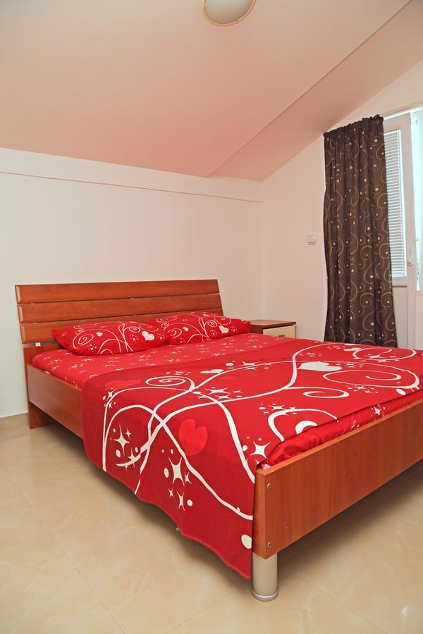Apartmani Irena Petrovac Exteriör bild