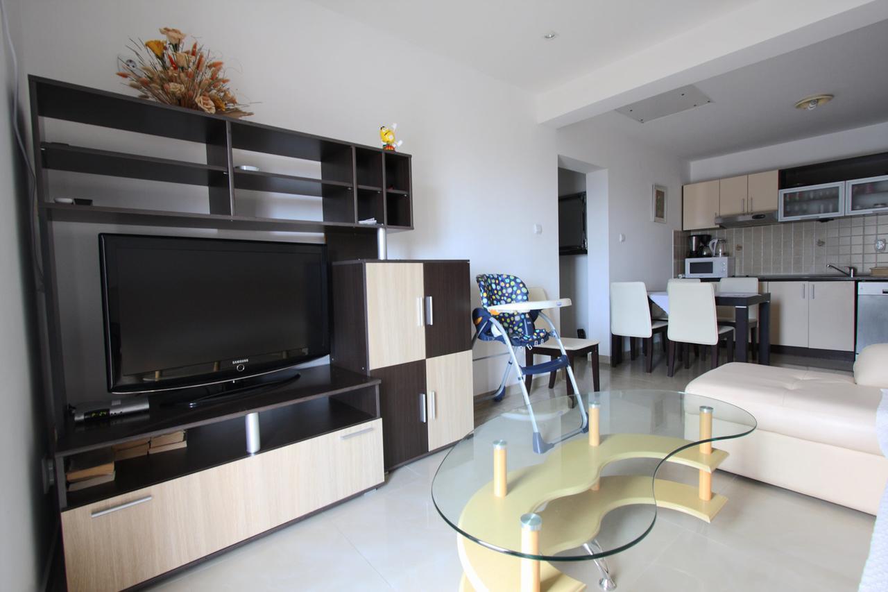 Apartmani Irena Petrovac Exteriör bild