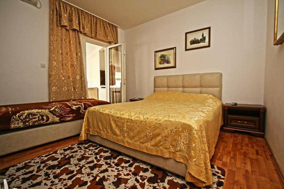 Apartmani Irena Petrovac Exteriör bild