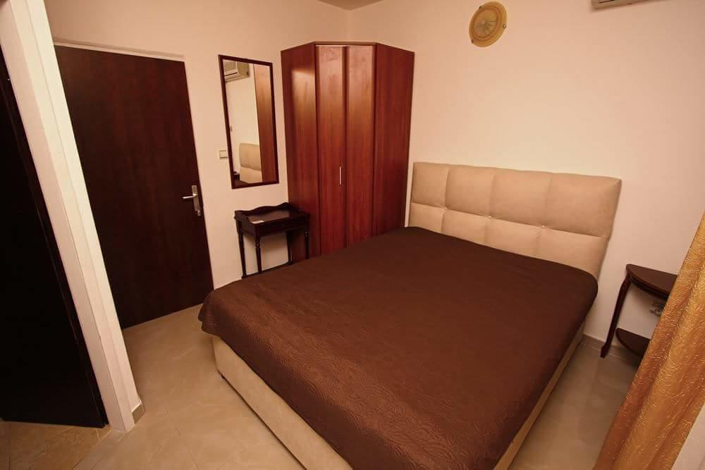 Apartmani Irena Petrovac Exteriör bild